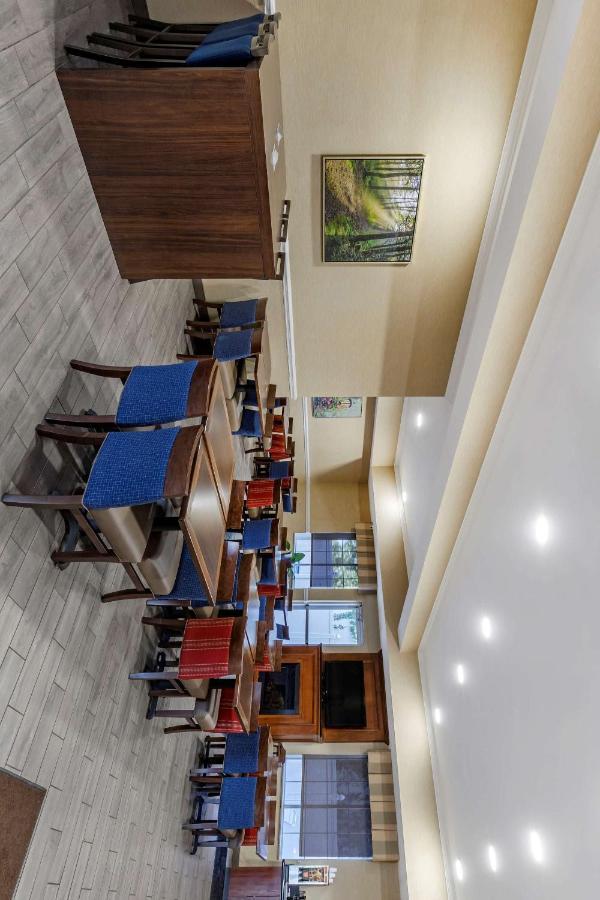 Comfort Inn & Suites Orangeburg Exteriör bild